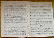 "THE AMAZING MOVIE FAKEBOOK FOR ALL KEYBOARDS ELECTRIC & ACOUSTIC" VINTAGE SONG BOOK