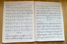 "THE AMAZING MOVIE FAKEBOOK FOR ALL KEYBOARDS ELECTRIC & ACOUSTIC" VINTAGE SONG BOOK