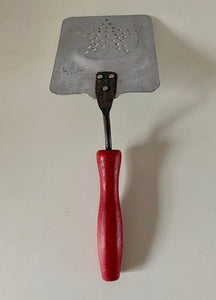 VINTAGE CHILD'S TIN TOY SPATULA (RARE DESIGN AND RARE-TO-FIND)