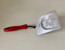 VINTAGE CHILD'S TIN TOY SPATULA (RARE DESIGN AND RARE-TO-FIND)