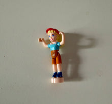 VINTAGE #56 POLLY (DOLL ONLY) FROM THE POLLY POCKETS JUNGLE PETS TREE HOUSE (2000)