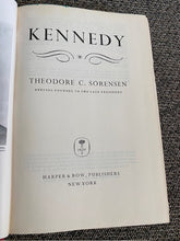 KENNEDY BY THEODORE C. SORENSEN, VINTAGE 1965 HARDBACK BOOK B-Q PRINTING