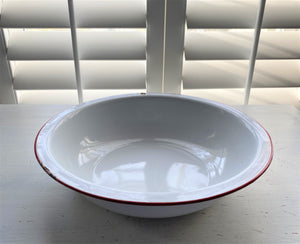 VINTAGE, LARGE, ROUND WHITE WITH RED TRIM, ENAMEL WASH BASIN--BEAUTIFUL AND CLASSIC