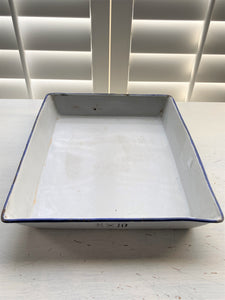 VINTAGE, VERY RARE, WHITE ENAMEL, HEAVY-DUTY "ELITE" COOKING/CAKE PAN WITH BLUE TRIM--MADE IN AUSTRIA