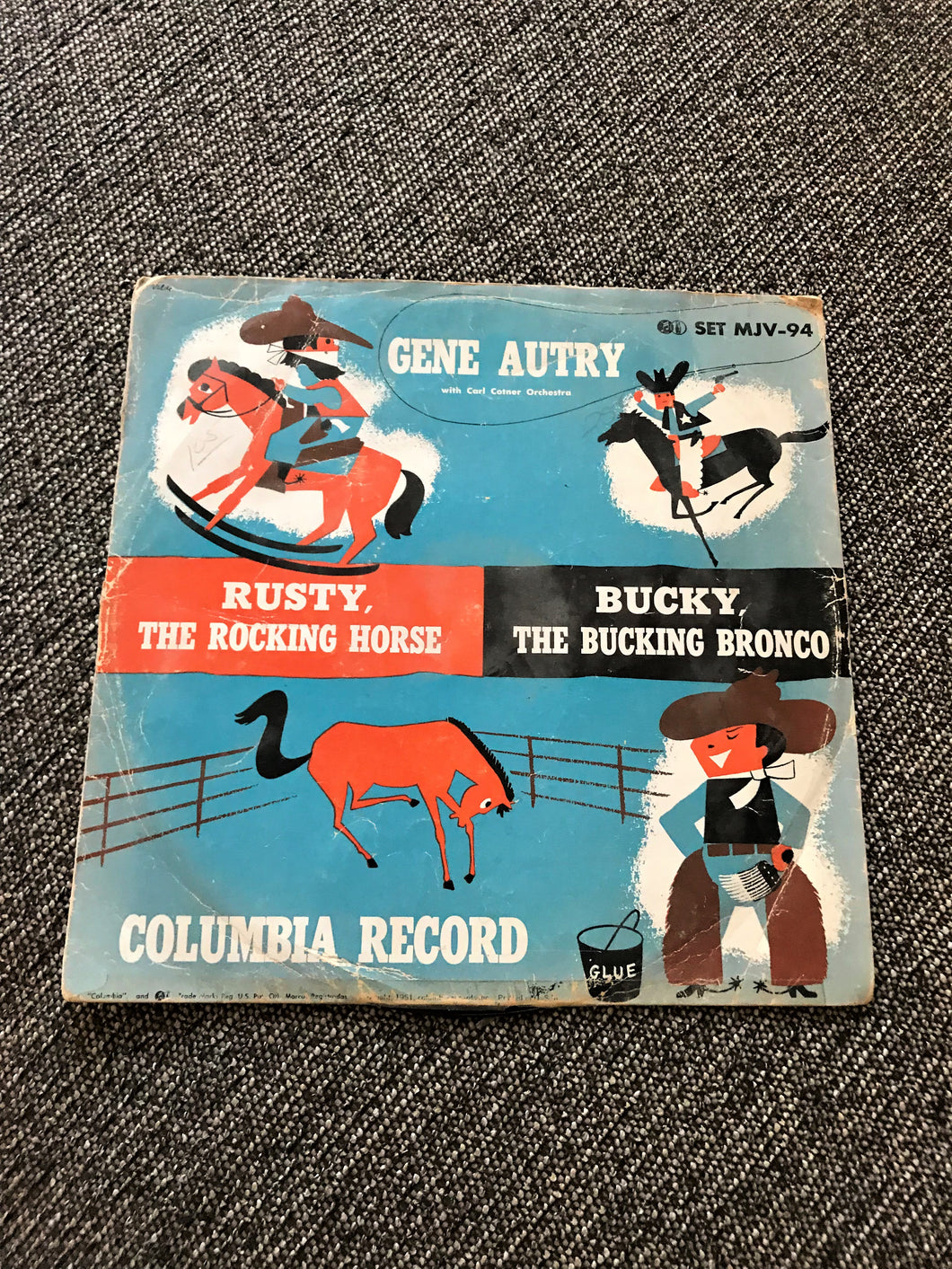 VERY, VERY RARE AND HIGHLY-COLLECTIBLE! GENE AUTRY'S ALBUM:  