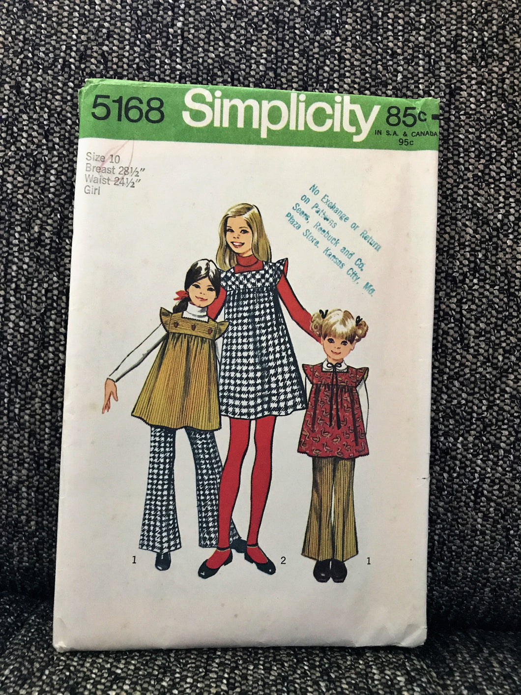 SUPER-SWEET VINTAGE 1972 PATTERN, STAMPED SOLD AT SEARS, ROEBUCK AND CO. PLAZA STORE (KANSAS CITY, MISSOURI)