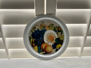 ARTSY, VINTAGE TRAY/WALL DECOR (WITH ATTACHED PLATE HANGER)--SO CLASSY, SO LOVELY, SO LIGHTWEIGHT, AND...SO CHEAP!