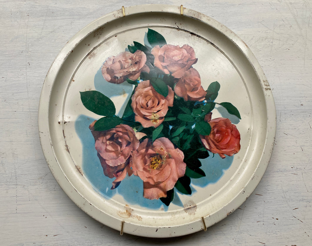 SEVEN-ROSE, ROUND, METAL, VINTAGE TRAY WALL DECOR--GORGEOUS AND TIMELESS