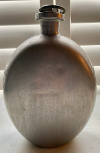 VINTAGE U.S. ARMY 1-QUART ALUMINUM CANTEEN (1918 WORLD WAR I ERA TO KOREA AND WORLD WAR II, EARLY 1940S, MADE BY LANDERS, FRARY & CLARK, NEW BRITAIN, CONNECTICUT)--RARE AND VERY SPECIAL AND MADE IN THE USA