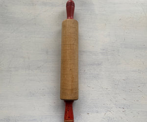 VINTAGE RED-HANDLED ROLLING PIN--SO CLASSIC! SO PRETTY!