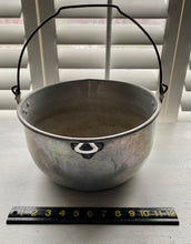 VINTAGE, EXTRA-LARGE ALUMINUM COOKING POT WITH HANDLE:  HEY, ALL YOU CAMPERS AND HUNTERS AND CABIN-OWNERS!