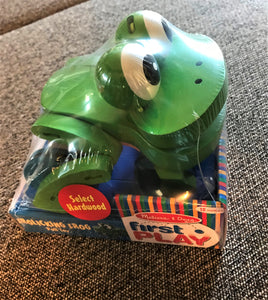 HOPPITY-HOP-HOPPING, SUPER-CUTE GREEN FROGGIE PULL-ALONG TOY