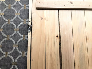 RUSTIC...SIMPLE...AND SO, SO PRETTY! CONTINENTAL USA PLANKED-WOOD/ WHITE-DISTRESSED PAINT WALL DECOR (HUGE AND HEAVY-DUTY)