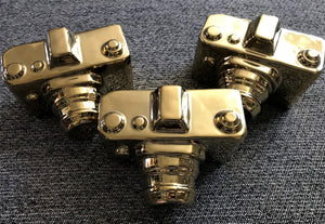 SAY CHEESE! SHINY-GOLD DECORATIVE CAMERA DECOR