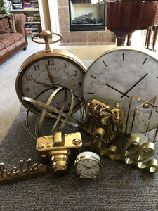 GORGEOUS GOLD ELEPHANT SITTING DECOR