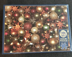 500-PIECE CHRISTMAS-Y, BEAUTIFUL, GOLD-TONED ORNAMENTS PUZZLE (MADE IN THE USA!)