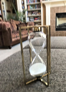 GOLD FOUR-CORNER HOURGLASS (WITH WHITE SAND)