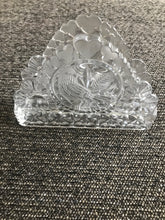 BEAUTIFUL, VINTAGE CRYSTAL HOFBAUER NAPKIN/LETTER HOLDER (FROM THE BYRDES COLLECTION/MINT-CONDITION!)