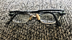 FANCY-SCHMANCY CAT-EYE VINTAGE SPECS