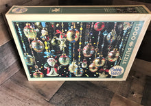 1,000-PIECE CHRISTMAS-Y, VINTAGE-LOOK ORNAMENTS PUZZLE (MAKES A CHARMING HOLIDAY GIFT)