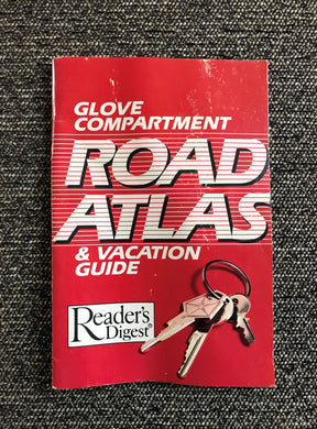 VINTAGE 1980S READER'S DIGEST GLOVE COMPARTMENT ROAD ATLAS & VACATION GUIDE