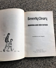 PRE-OWNED PAPERBACK "RAMONA AND HER FATHER" BY BEVERLY CLEARY (FIRST SCHOLASTIC PRINTING, OCTOBER 1998)