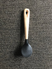 HEAVY-DUTY SCRUB BRUSH (DESIGNED TO EVEN HOLD UP FOR CLEANING CAST IRON ITEMS)