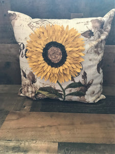 SO PRETTY! 3-D PETALS SUNFLOWER FARMHOUSE THROW PILLOW