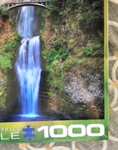 1,000-PIECE LOCATION! LOCATION! GORGEOUS MULTNOMAH FALLS, OREGON PUZZLE (MADE IN THE USA!)