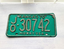 VINTAGE LICENSE PLATE:  1970 KANSAS--GREEN AND CREAM PLATE WITH RETRO CHARM