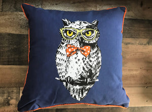 "DR. OWL" (PROFESSOR OF CAMPUS SOPHISTICATION) THROW PILLOW