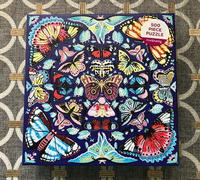 500-PIECE BUTTERFLY-THEMED, KALEIDOSCOPE-STYLE ARTWORK PUZZLE (ATTENTION, ALL BUTTERFLY-LOVERS)