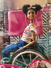 LET'S GO! BEAUTIFUL BARBIE WITH HER WHEELCHAIR