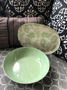 SPRINGTIME/SUMMERTIME LIGHT GREEN/CREAM SERVING BOWL AND FERN-PATTERN SMALL TRAY TWO-PIECE SET