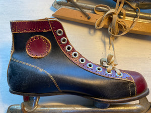 VINTAGE CANADIAN FLYER TORPEDO BLACK/MAROON, LEATHER ICE SKATES (COMPLETE WITH WOOD BLADE COVERS)--MADE IN THE USA AND POSSIBLY FROM THE 1930S-1940S