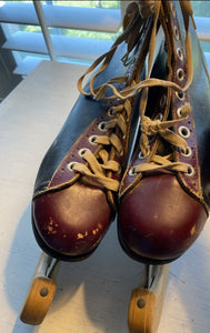 VINTAGE CANADIAN FLYER TORPEDO BLACK/MAROON, LEATHER ICE SKATES (COMPLETE WITH WOOD BLADE COVERS)--MADE IN THE USA AND POSSIBLY FROM THE 1930S-1940S