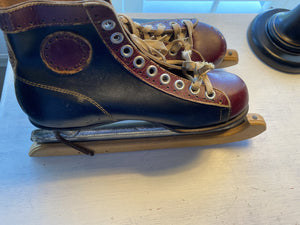 VINTAGE CANADIAN FLYER TORPEDO BLACK/MAROON, LEATHER ICE SKATES (COMPLETE WITH WOOD BLADE COVERS)--MADE IN THE USA AND POSSIBLY FROM THE 1930S-1940S