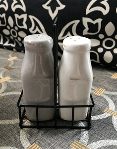 FARMHOUSE-STYLE "DAIRY" MILK BOTTLE SALT AND PEPPER SET (WITH METAL CADDY)