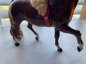 VINTAGE TOY, HARD PLASTIC HORSE WITH MANE/TAIL AND RIDING SADDLE PAD