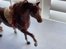 VINTAGE TOY, HARD PLASTIC HORSE WITH MANE/TAIL AND RIDING SADDLE PAD