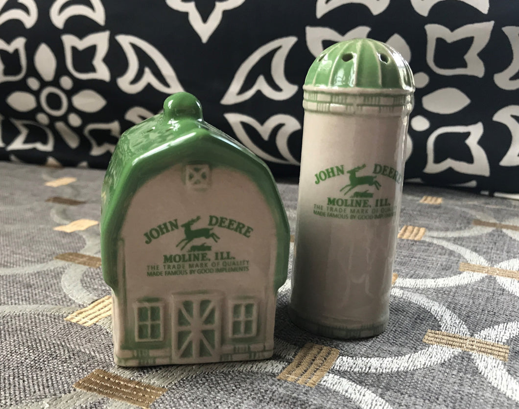 CHARM-Y, FARM-Y JOHN DEERE VINTAGE-LOOK BARN AND SILO SALT-AND-PEPPER SET (COLLECTIBLE)