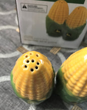 MM-MMM! JOHN DEERE CORN ON THE COB VINTAGE-LOOK SALT-AND-PEPPER SET (COLLECTIBLE AND SO CUTE)