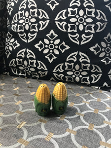 MM-MMM! JOHN DEERE CORN ON THE COB VINTAGE-LOOK SALT-AND-PEPPER SET (COLLECTIBLE AND SO CUTE)