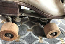 SO CHARMING! VINTAGE WOMEN'S/GIRL'S CHICAGO ROLLER SKATES WITH WOODEN WHEELS