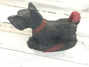 WOOF! WOOF! VINTAGE, CHARMING CHALKWARE SMALL SCOTTIE DOG