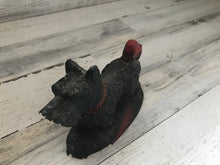 WOOF! WOOF! VINTAGE, CHARMING CHALKWARE SMALL SCOTTIE DOG