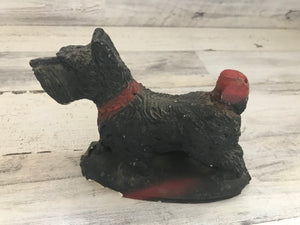 WOOF! WOOF! VINTAGE, CHARMING CHALKWARE SMALL SCOTTIE DOG