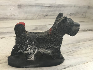 WOOF! WOOF! VINTAGE, CHARMING CHALKWARE SMALL SCOTTIE DOG