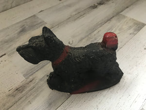 WOOF! WOOF! VINTAGE, CHARMING CHALKWARE SMALL SCOTTIE DOG