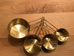 NICE GOLD-FINISH MEASURING CUP SET